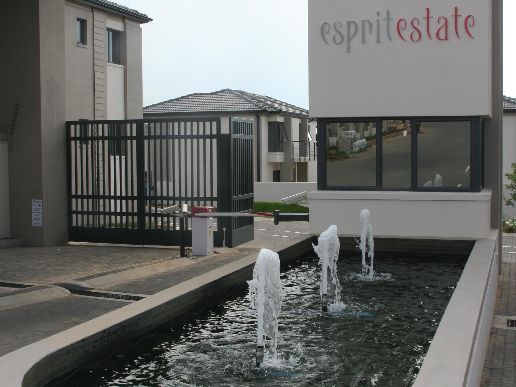 Esprit Executive Apartments Сандтън Екстериор снимка